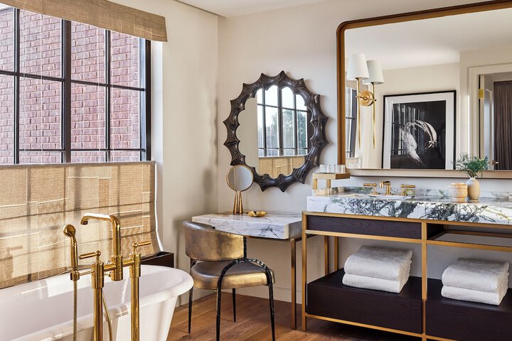 Bowie House Auberge Collection