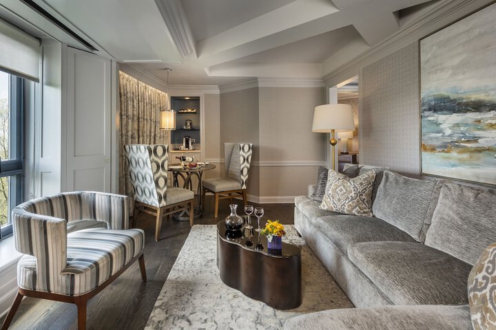 Room 32 of 63