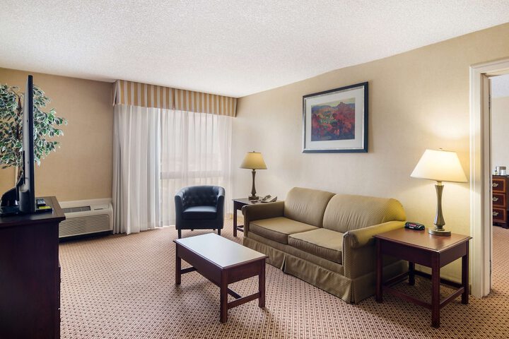 Room 30 of 67