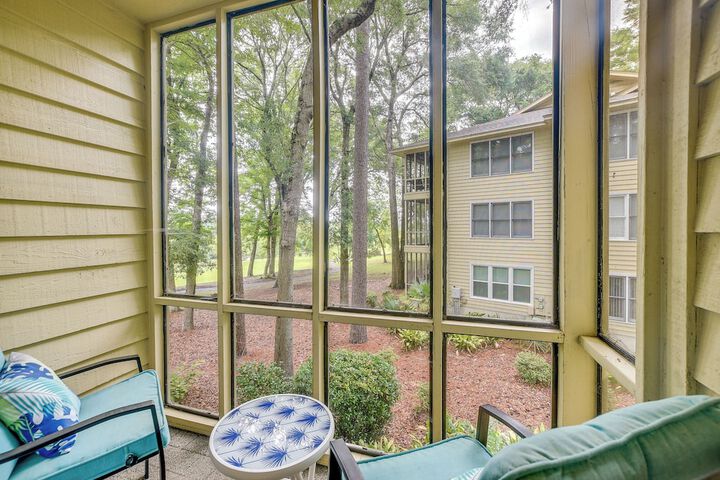 Sunset Beach Condo: Ideal Golfing Getaway!
