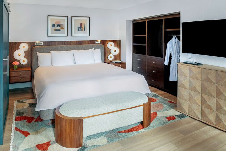 Room 36 of 61