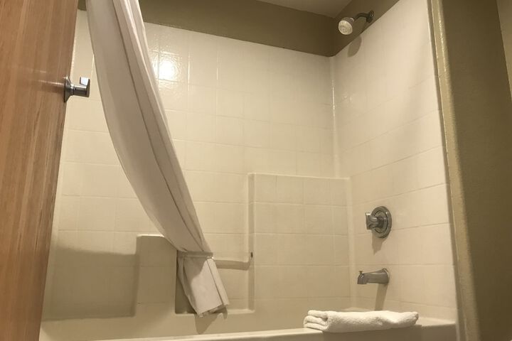 Room 42 of 49