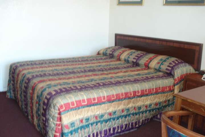 Antlers Budget Inn