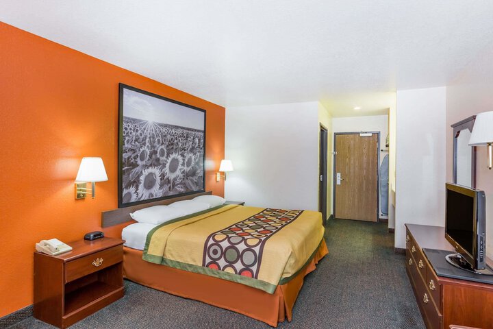Room 5 of 26