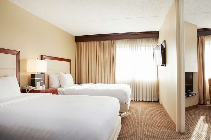 DoubleTree Suites by Hilton Hotel Cincinnati - Blue Ash
