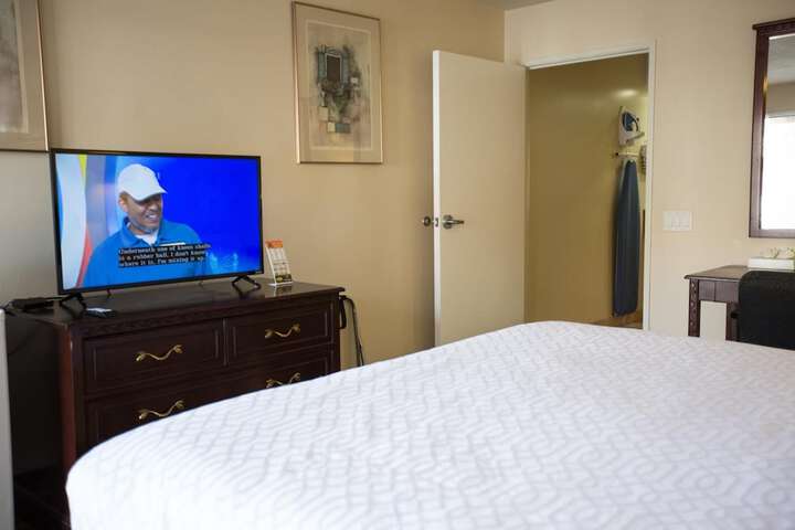 Room 27 of 52