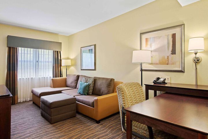 Room 40 of 52