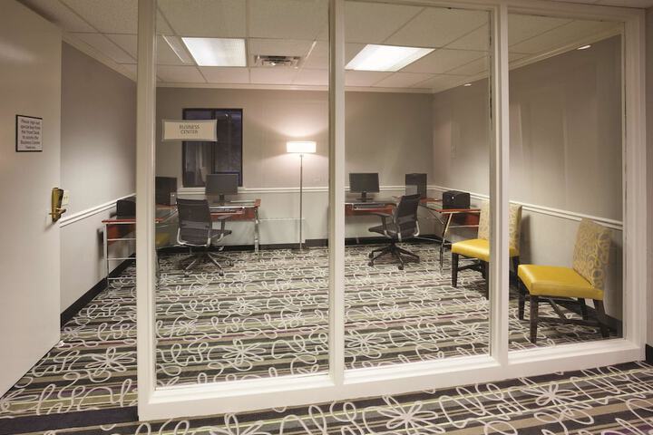 Business Center 58 of 58