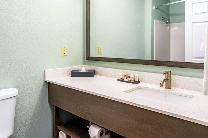 La Quinta Inn & Suites by Wyndham Newport