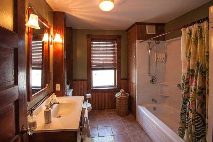 Room 15 of 64