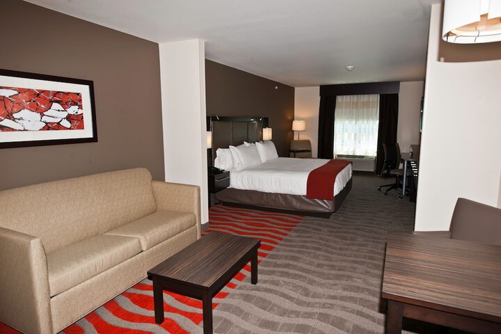 Room 14 of 37