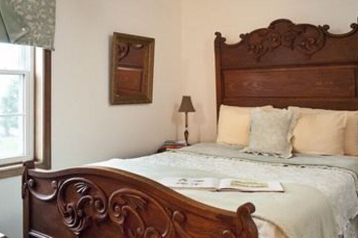 Artists Inn & Gallery