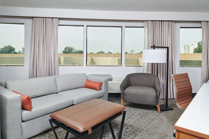 Room 43 of 64
