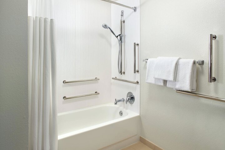 Courtyard by Marriott Greensboro