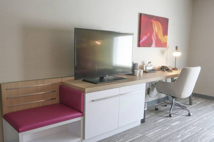 Room 16 of 66