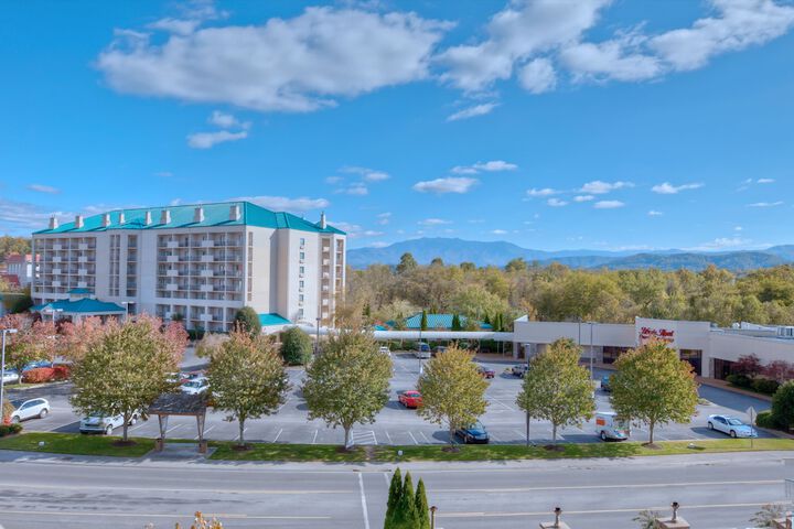 Music Road Resort Hotel and Inn