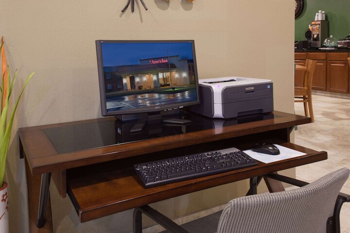 Business Center 33 of 34