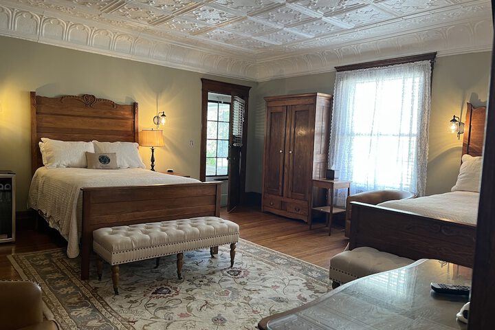 Room 71 of 121
