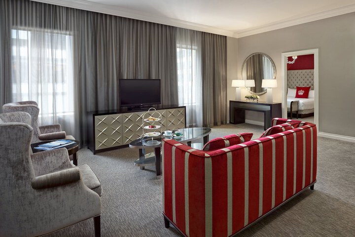 Room 72 of 111