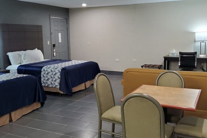 Room 9 of 27