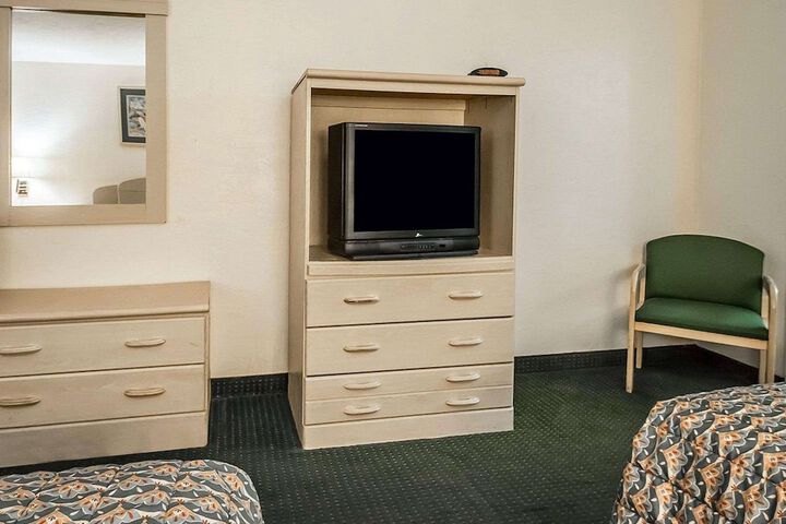 Room 17 of 31