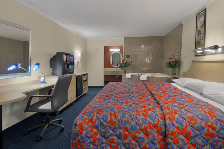 Motel 6 Gatlinburg TN - Smoky Mountains