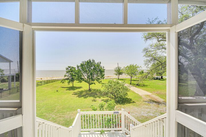 Waveland Vacation Rental - Walk to the Beach!