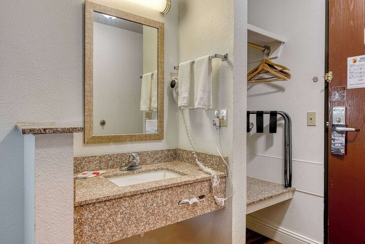 Super 8 by Wyndham Alamosa