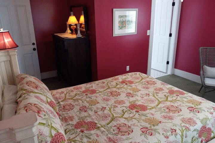 Room 9 of 37