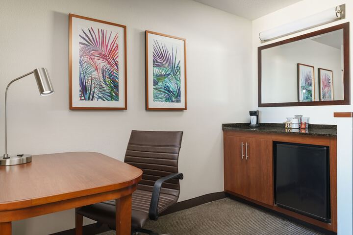 Room 21 of 32