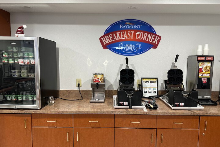 Breakfast/Coffee Service 40 of 40
