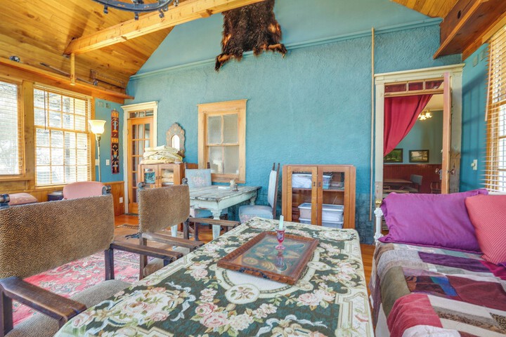 Lake Pepin Getaway w / Pond Walk to Restaurants!