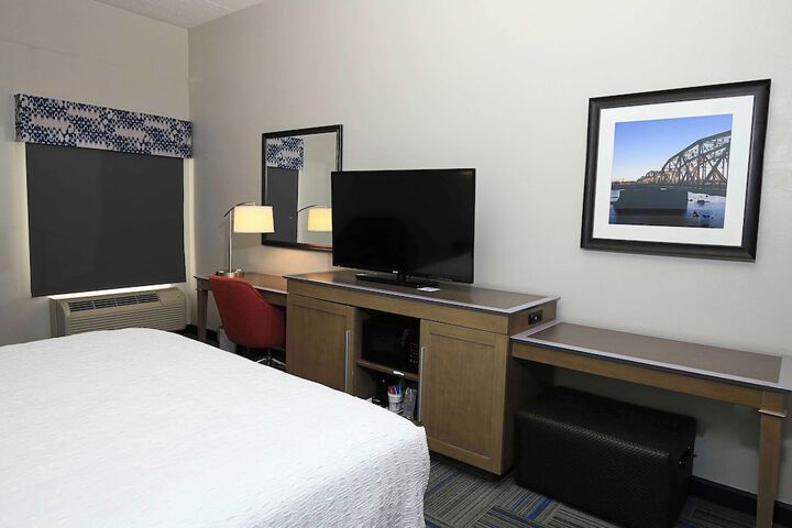Room 15 of 42