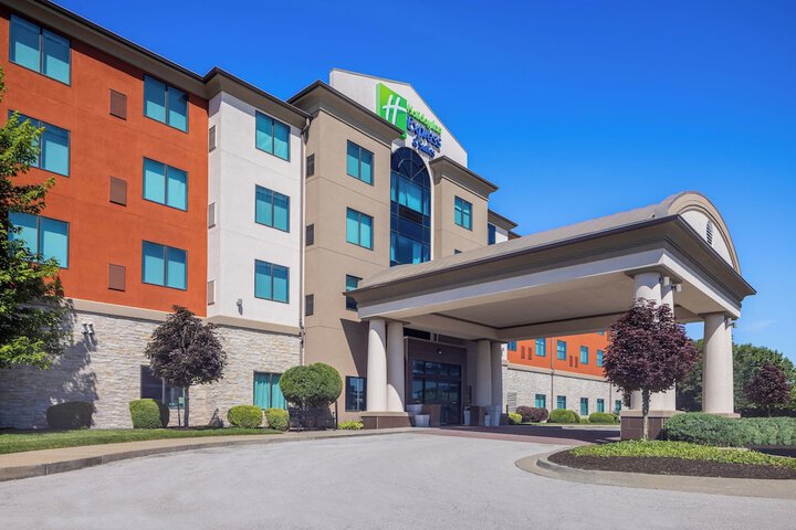 Hotel 5 of 64