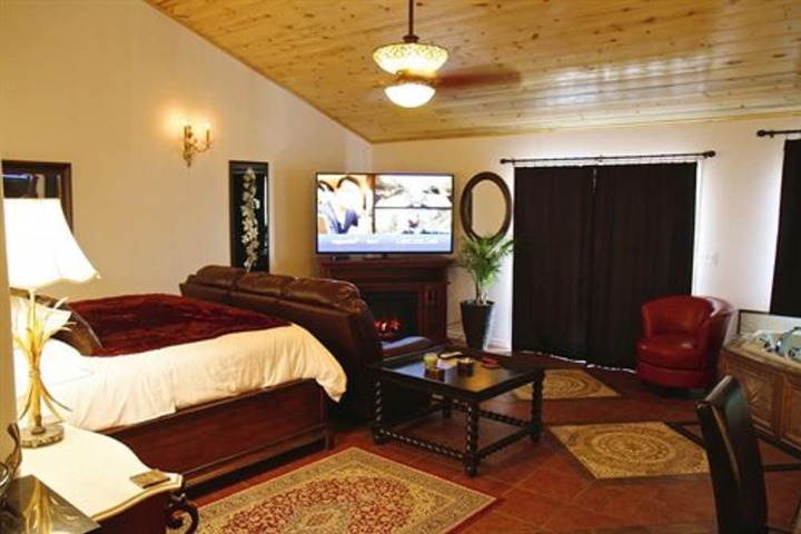 Echo Canyon Spa Resort (Adults Only)