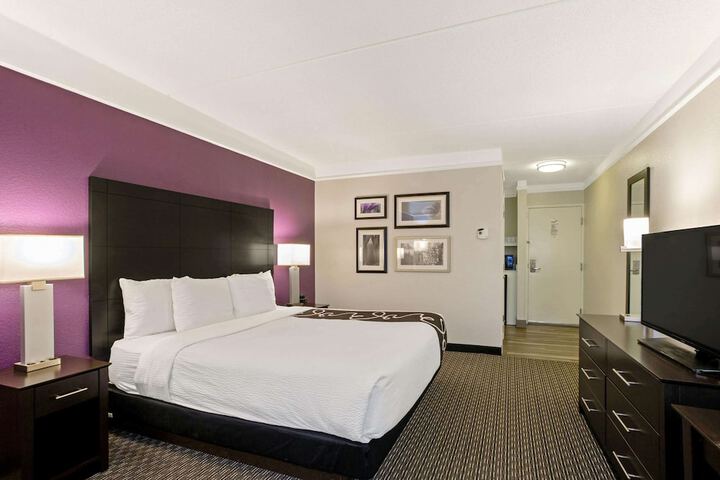 La Quinta Inn & Suites by Wyndham Boston-Andover