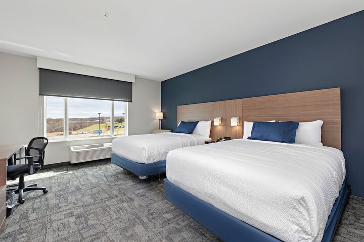 Room 44 of 105