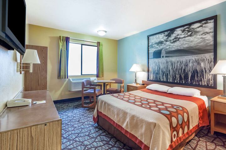 Room 12 of 42
