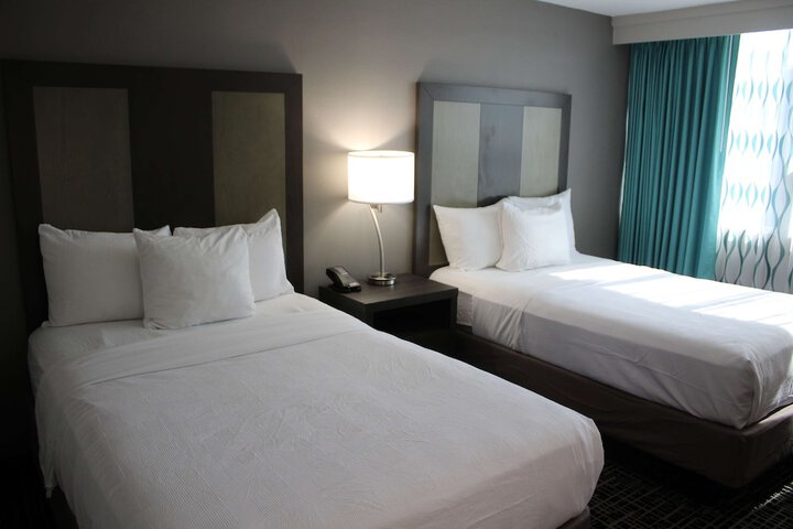 Room 6 of 19