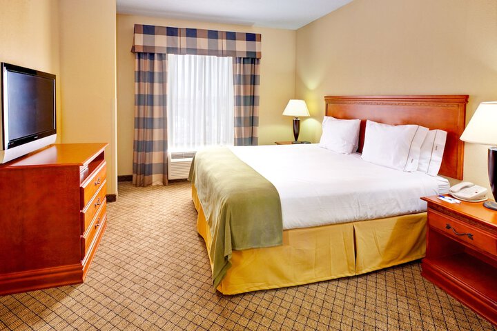 Room 14 of 38