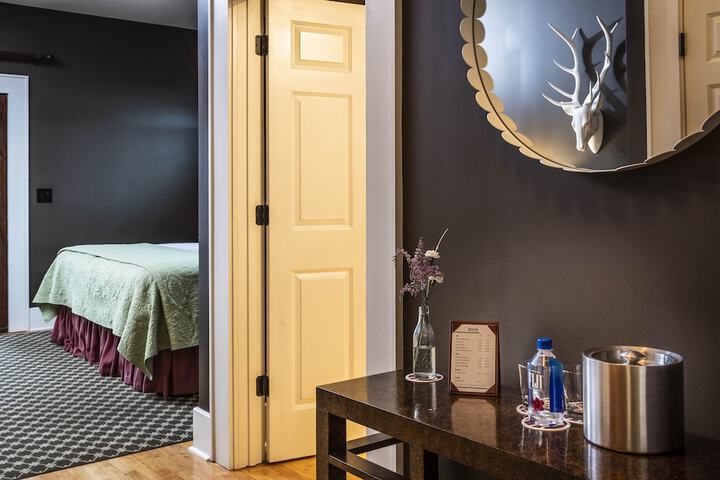Room 17 of 335
