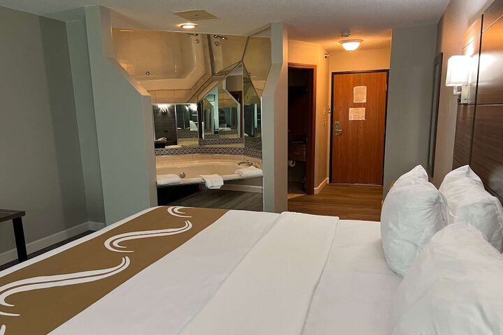 Room 15 of 37