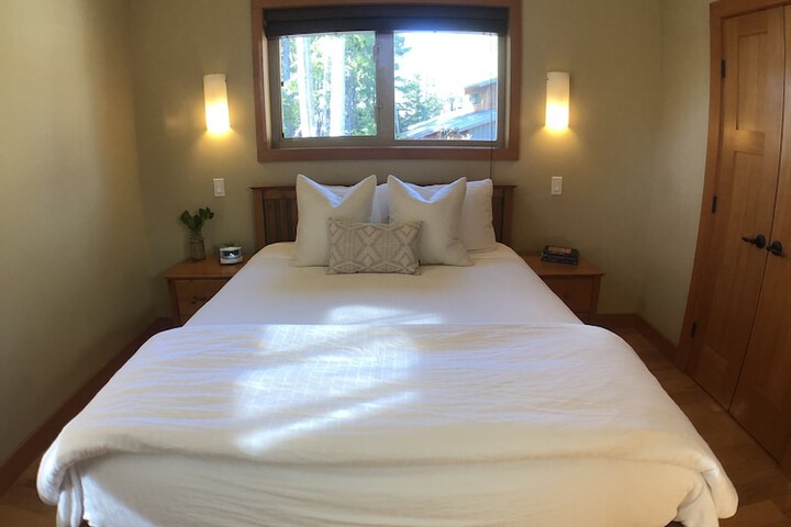 Black Bear Guesthouse
