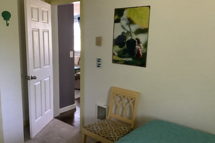 Room 65 of 200