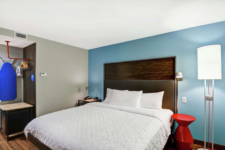 Room 29 of 48