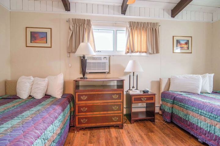 Ocean House Hotel & Motel