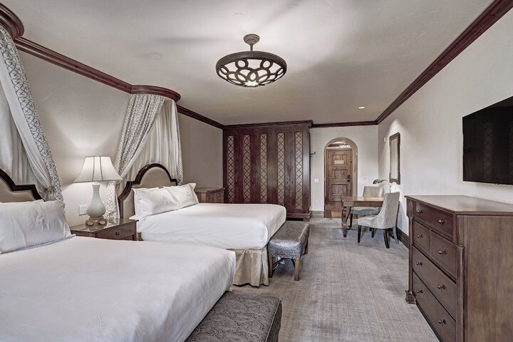 Room 168 of 450