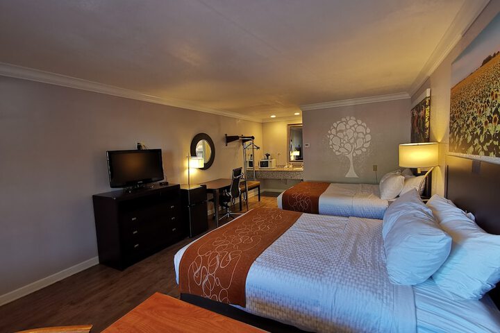 Room 15 of 34