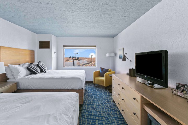 Room 44 of 53