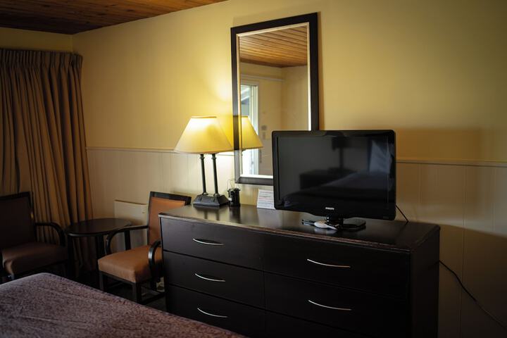 Room 33 of 96